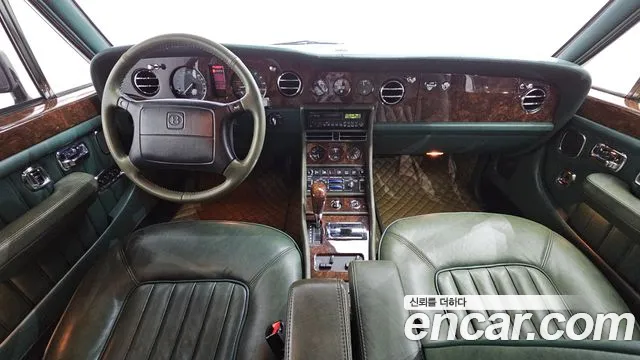 Bentley Brooklands — интерьер