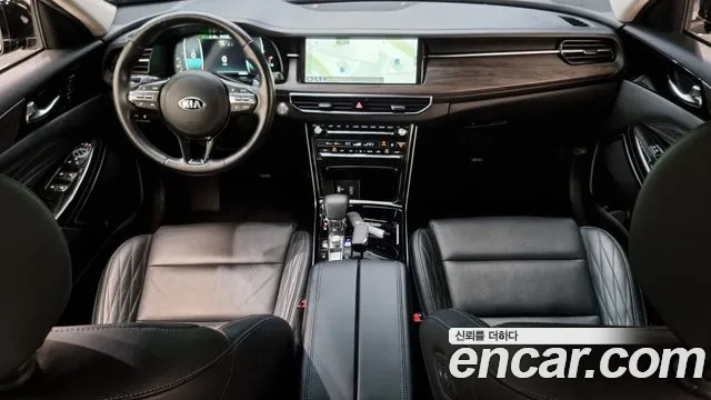 Kia K7 — интерьер