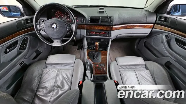 BMW 5 серия — интерьер
