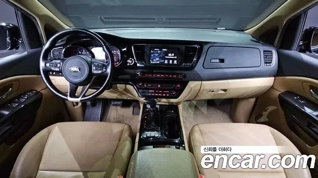 Kia Carnival — интерьер