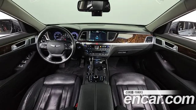 Hyundai Genesis — интерьер