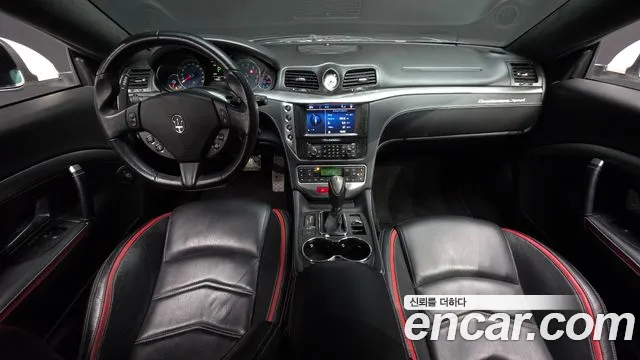 Maserati GranTurismo — интерьер