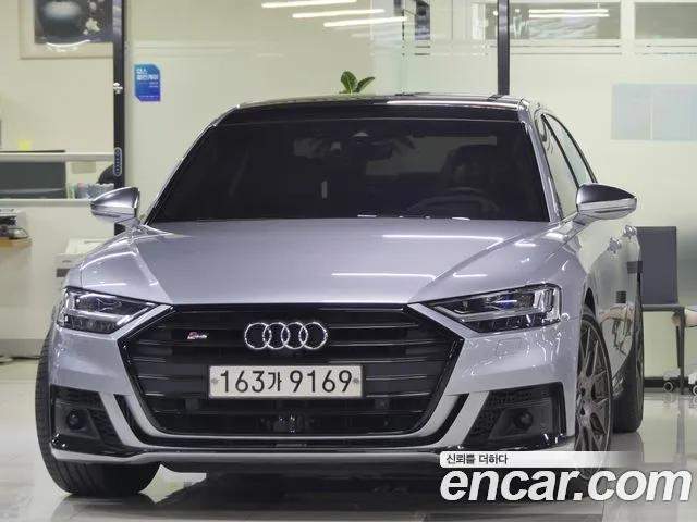 Audi S8