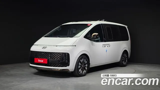 Hyundai Staria