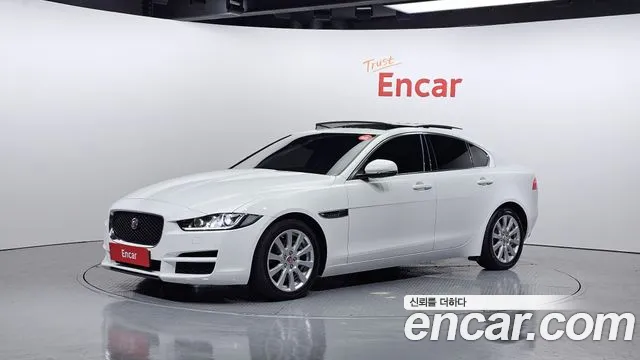 Jaguar XE