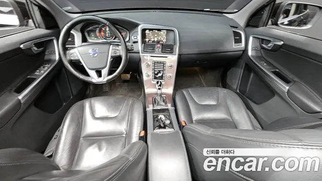 Volvo XC60 — интерьер