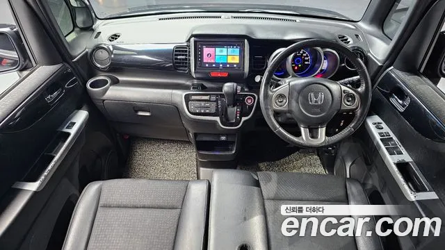 Honda N-BOX — интерьер
