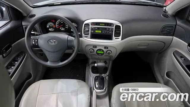 Hyundai Verna — интерьер