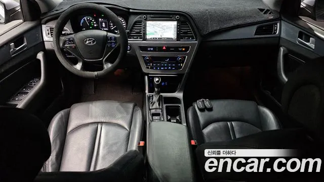 Hyundai Sonata — интерьер
