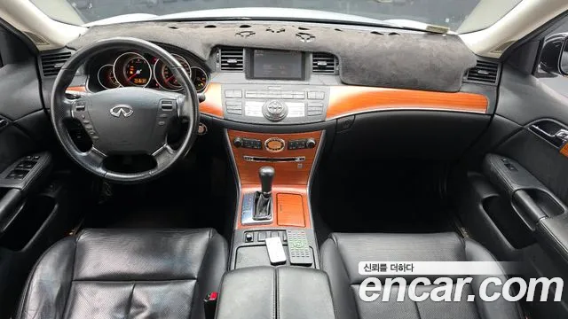 Infiniti M — интерьер
