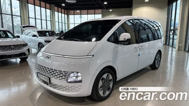 Hyundai Staria