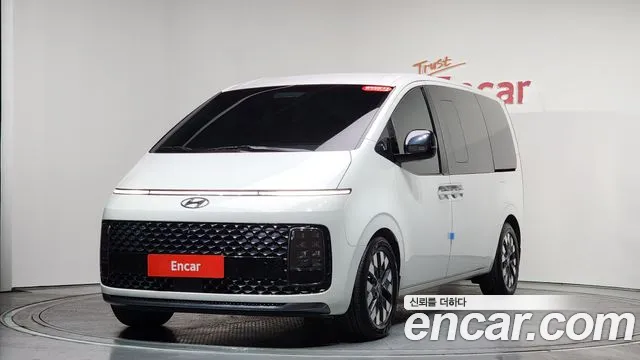 Hyundai Staria