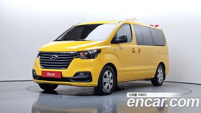 Hyundai Starex
