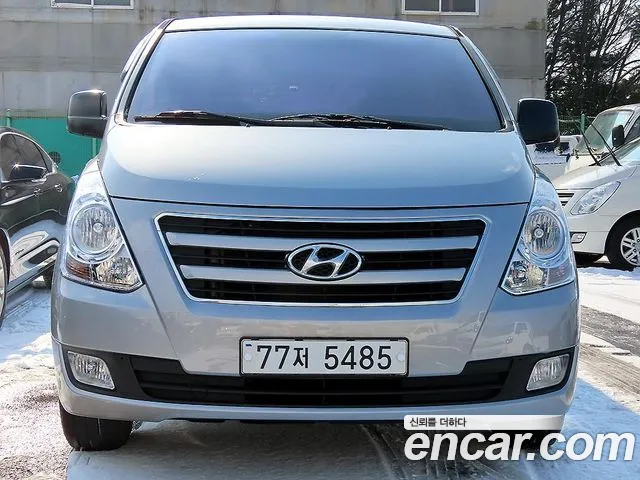 Hyundai Starex