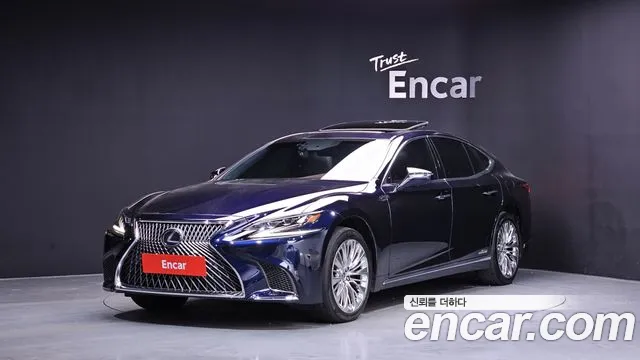 Lexus LS