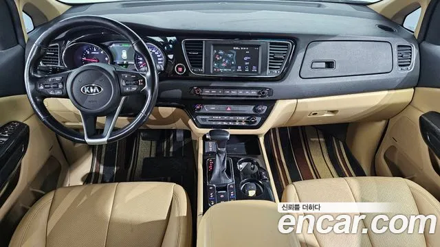 Kia Carnival — интерьер