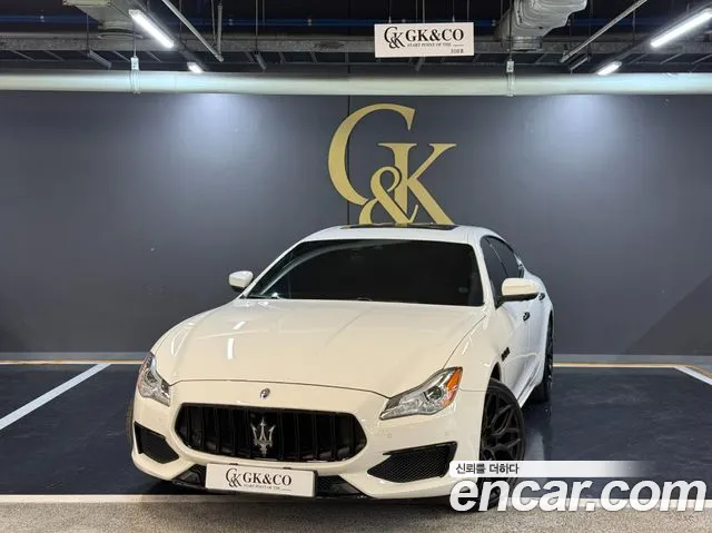 Maserati Quattroporte