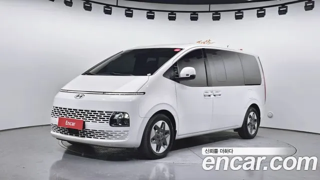 Hyundai Staria