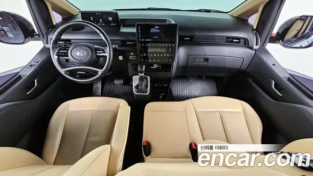 Hyundai Staria — интерьер