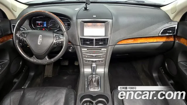 Lincoln MKT — интерьер