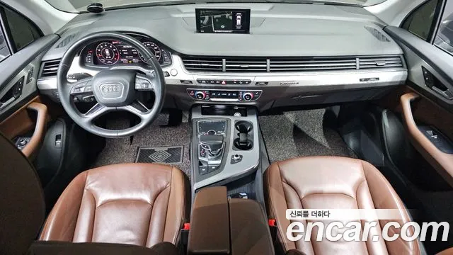 Audi Q7 — интерьер