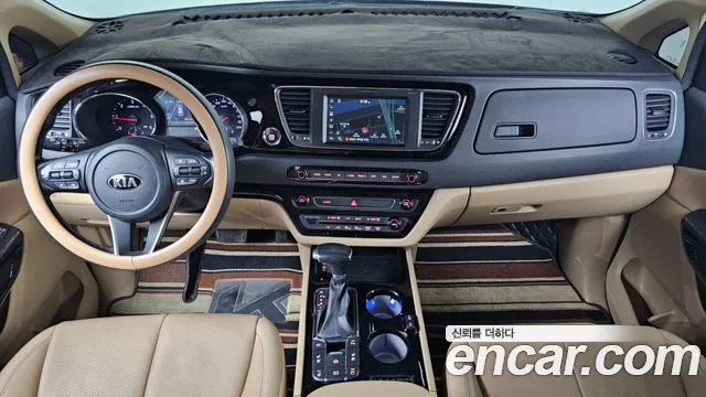 Kia Carnival — интерьер