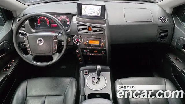 KG Mobility Korando — интерьер