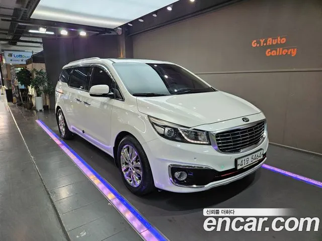 Kia Carnival — экстерьер