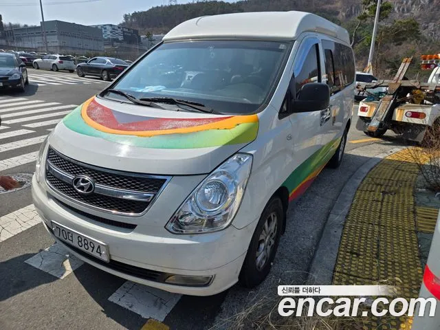 Hyundai Starex
