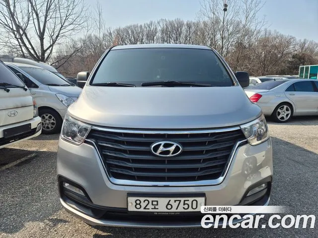 Hyundai Starex