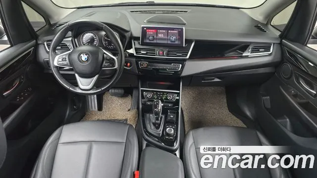 BMW 2 серия — интерьер
