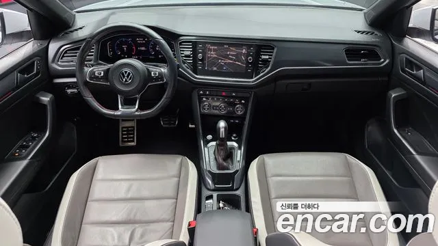 Volkswagen T-Roc — интерьер