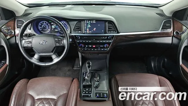 Hyundai Aslan — интерьер