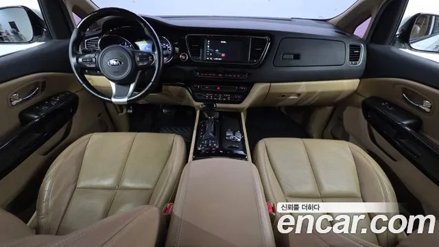 Kia Carnival — интерьер