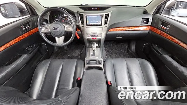 Subaru Legacy — интерьер