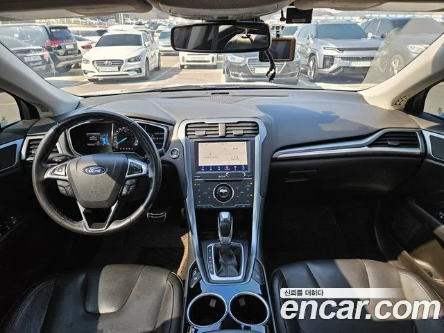 Ford Fusion — интерьер