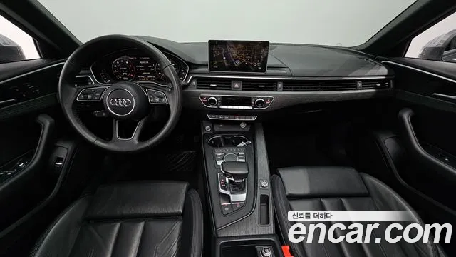 Audi A4 — интерьер