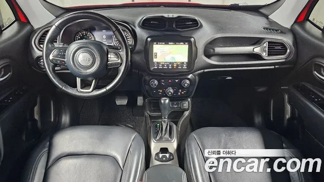 Jeep Renegade — интерьер