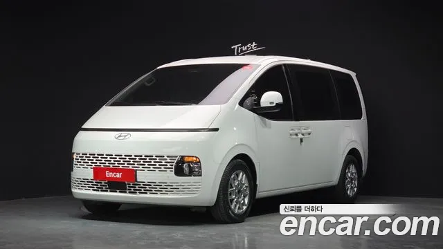 Hyundai Staria