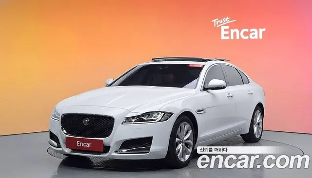 Jaguar XF