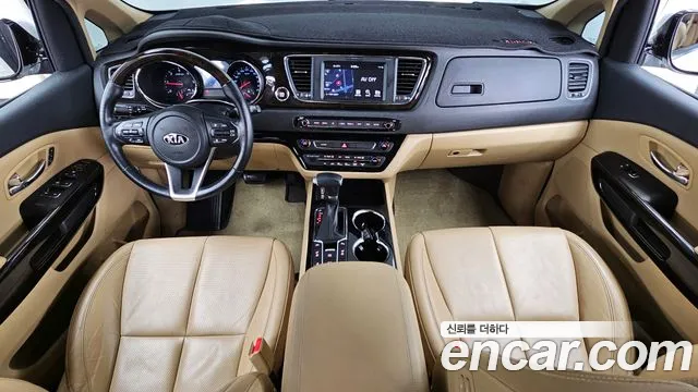 Kia Carnival — интерьер