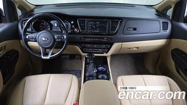 Kia Carnival — интерьер