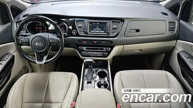Kia Carnival — интерьер