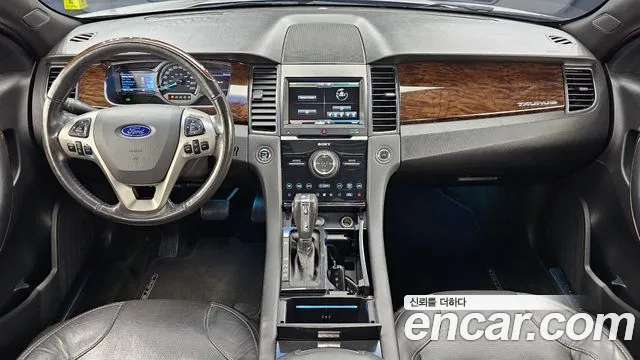 Ford Taurus — интерьер