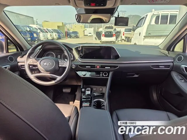 Hyundai Sonata — интерьер