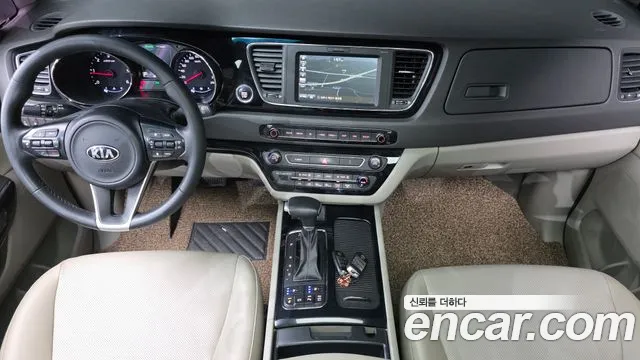Kia Carnival — интерьер