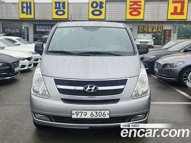 Hyundai Starex