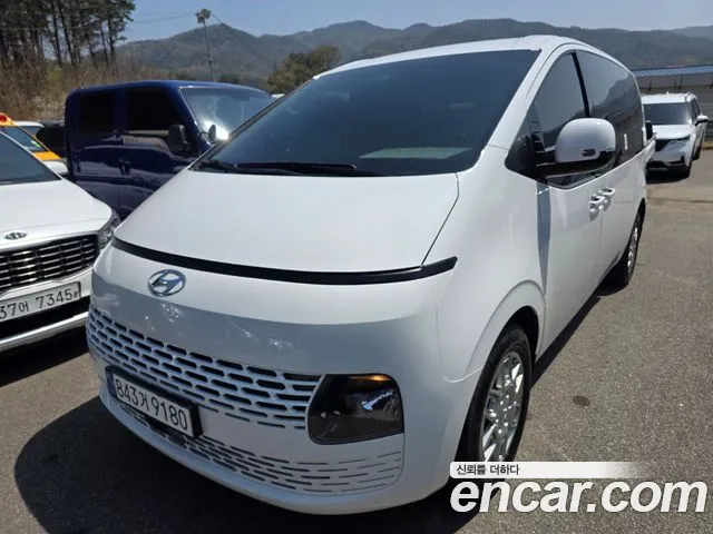 Hyundai Staria