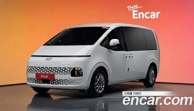 Hyundai Staria