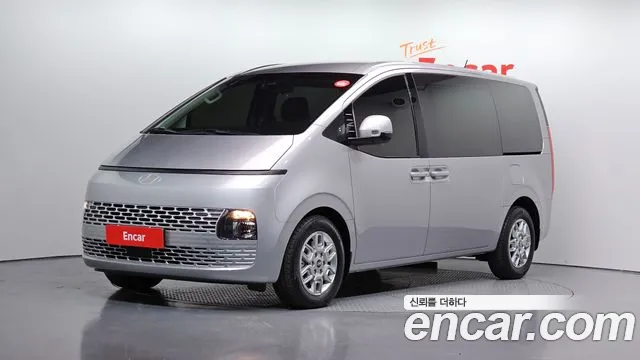 Hyundai Staria
